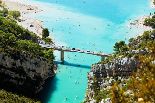 MOBILHOME 4/5 P /GORGES DU VERDON / TOUT EQUIPE / / TOUT CONFORT / REFAIT A NEUF / LAC DE STE CROIX  in Sainte-Croix-du-Verdon