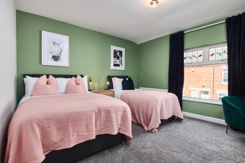 Gorgeous 2BR House wParking Sleeps6 by PureStay gîte à louer Hurworth