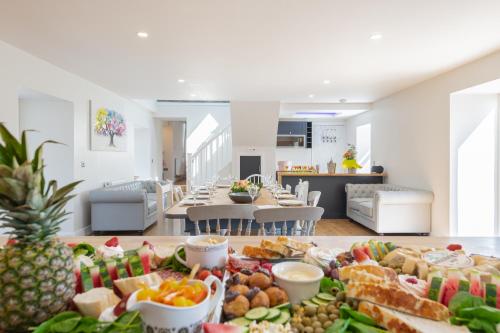 Nether Newton - Sleeps 12, Hottub, Sauna, Private Garden in Н'ювмілнс