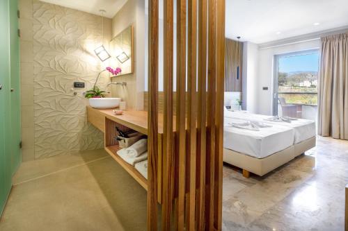 Elena Beach Hotel - main image