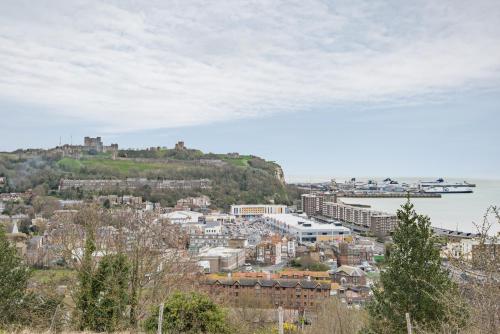 Castle View - Charming cottage with views of Dover Castle