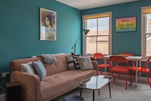 Picture of Blackhorse Loft - Spacious Apartment By The Sea