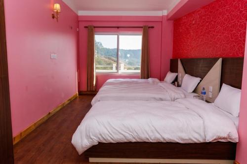 2 double beds