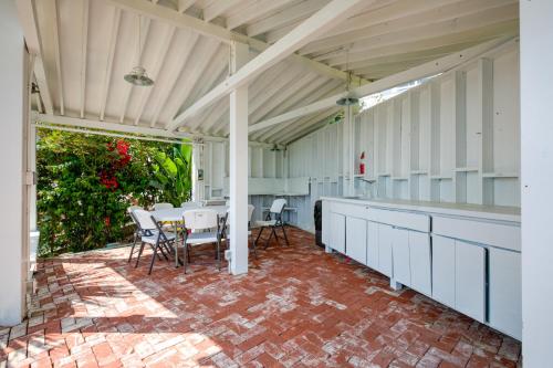 Pacific Coast Charmer in Malibu, USA