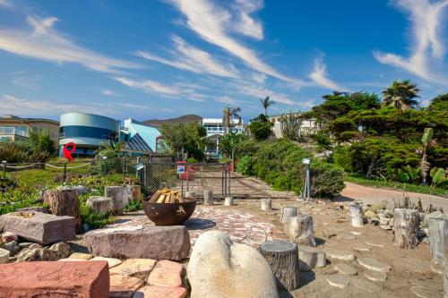 Pacific Coast Charmer in Malibu, USA