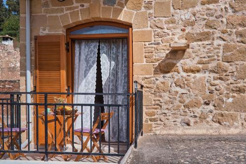 Vaggelis Little Stone House