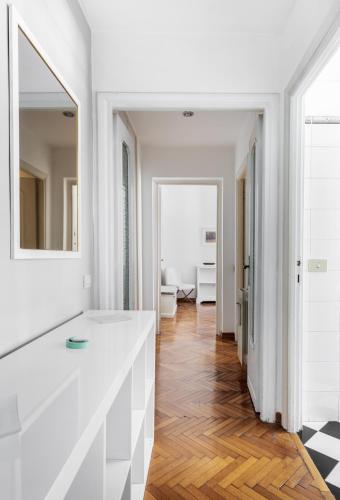 Sunny flat near Villa Borghese, Roma (foto 9)