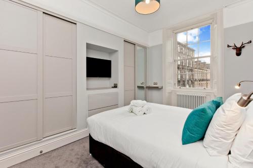 Picture of Modern & Spacious 1 Bed Apt, West End