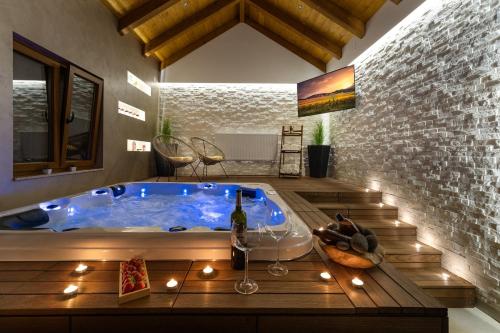 Удобства, New! Promina luxury villa with 72sqm Heated Pool, Jacuzzi, Infrared Sauna, Tennis court, Media room in Bogatić