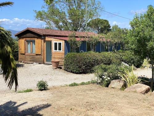 Bungalow de 2 chambres avec jardin clos et wifi a Roquebrune sur Argens