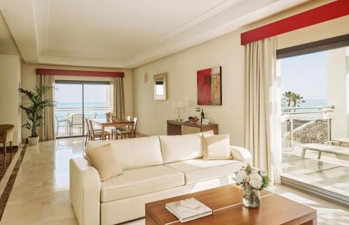 Estepona Hotel & Spa Resort