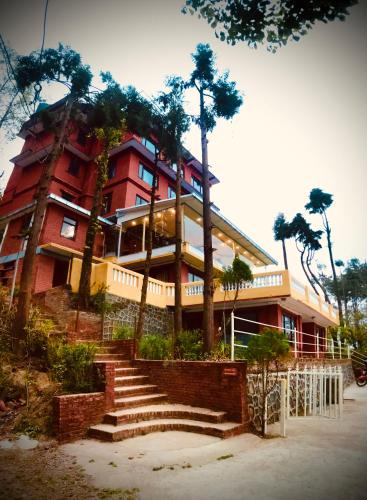 Фасада на хотела, Mount Everest Hotel & Resort Nagarkot in Baluwapati Deupur