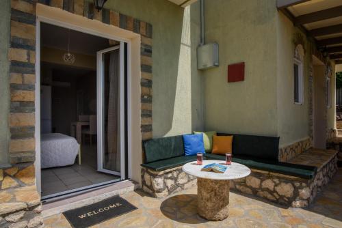 Balcony/terrace, Nikos & Vassilis apartments Kefalonia in Vlachata