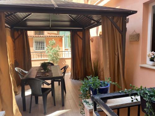 Condotti Apartment - image 2