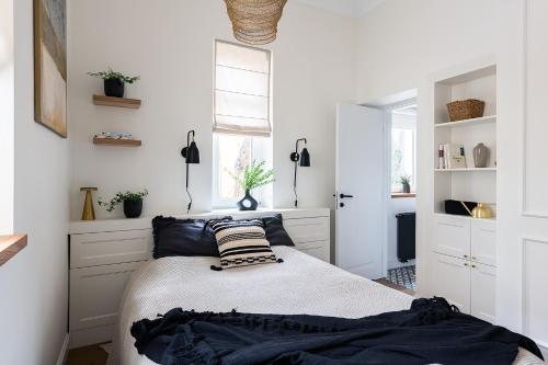Grand21 by OneApartments Premium - image 3