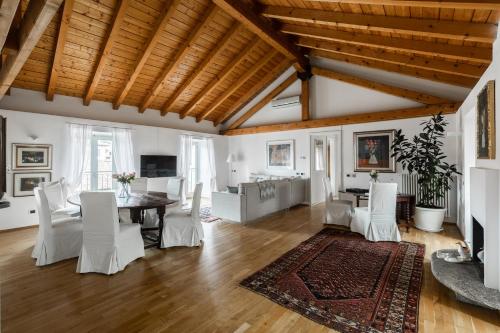  A Casa Nuccia Mansarda by Holiday Solutions in Como