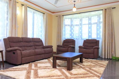 SERENE 4 BEDROOMED HOME IDEAL FOR FAMILY HOLIDAY