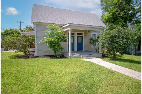 Incredible New 3BR2BA Near Downtown in San Antonio, USA