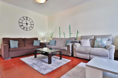 Casa Quinta das Férias (Casa Quinta das Ferias) in กีเนเตส