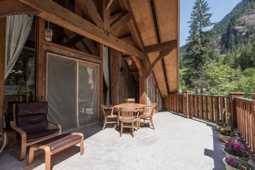 Owl Street Lodge in Hope (BC)