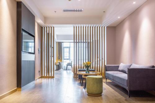 Atour Hotel Kunming Dianchi Xishan District Government in Kunming