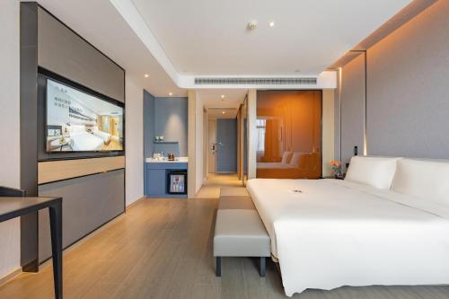 1 queen bed