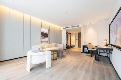 Atour Hotel Zhengzhou East Station Longzi Lake in Zhengzhou