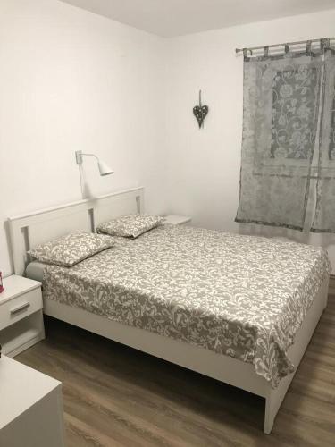 Apartments by the sea Tucepi Makarska - 2699 - image 4