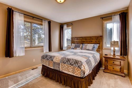 Your Luxury Rural Residence with Private Hot Tub and RV Hookups - Grey Wind Ranch in Hartsel (CO)