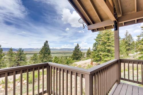 Spacious House with Private Hot Tub and Fantastic Mountain Views - Red Mountain Ranch in Garo (CO)