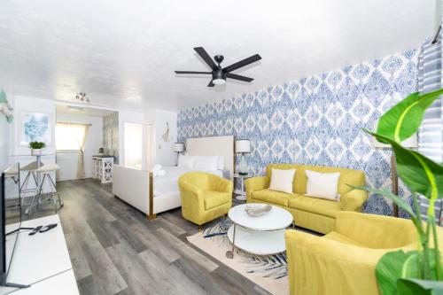 Sofi Beach Apartments 1