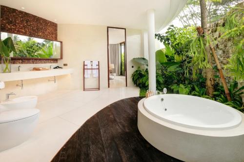 Two-Bedroom Villa image 10