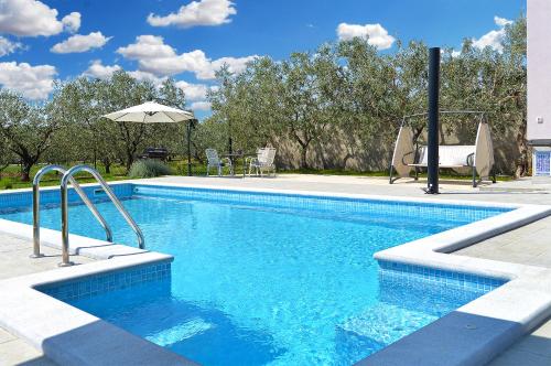 Holiday Home image 9