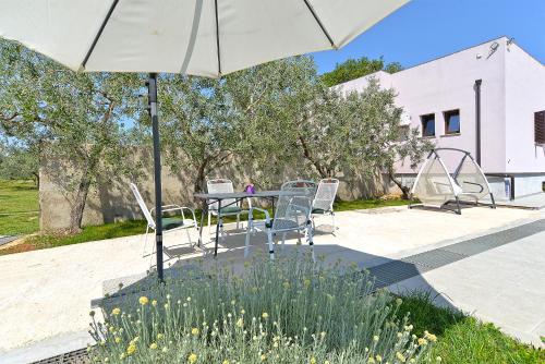 Holiday Home image 6