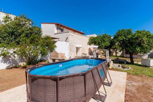 สระว่ายน้ำ, Villa Pussacra by BarbarHouse in จุจจาเนลโล