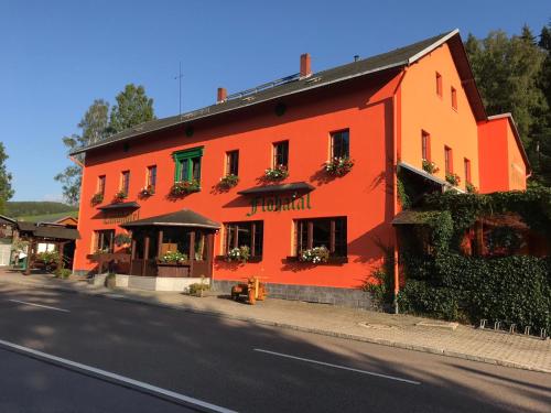 Landhotel Flöhatal - Hotel - Heidersdorf