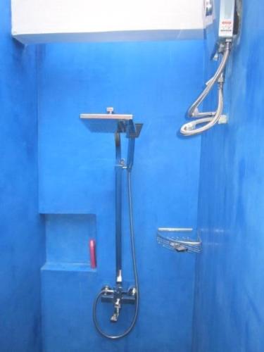 ザ ローカル リバーサイド