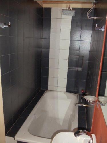 ザ ローカル リバーサイド