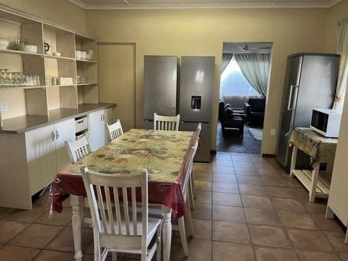 Kitchen, Kunje Guesthouse in Citrusdal