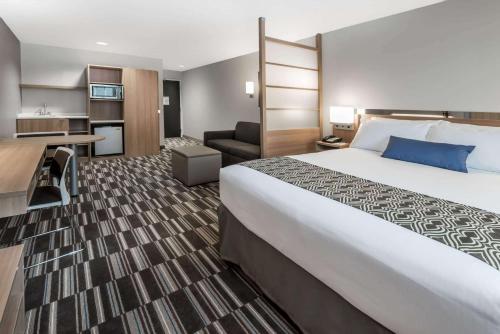 Microtel Inn & Suites by Wyndham - Penn Yan