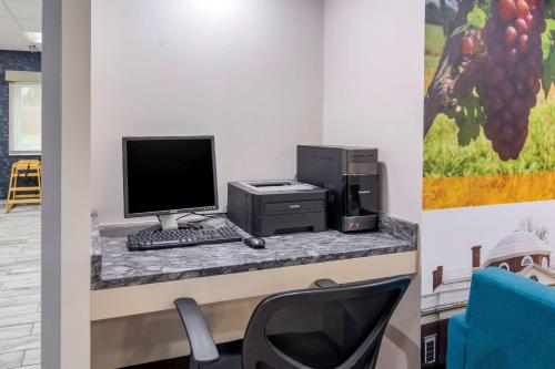 Clarion Pointe Charlottesville Clarion Pointe Charlottesville