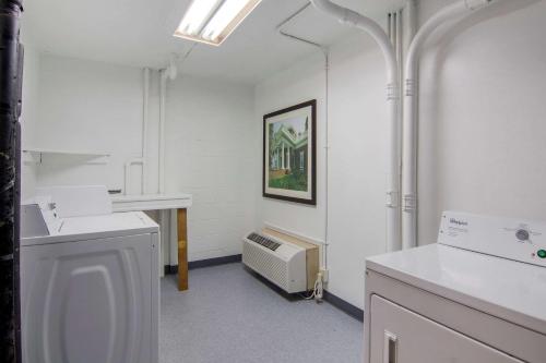 Clarion Pointe Charlottesville Clarion Pointe Charlottesville