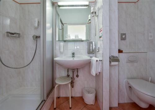 Hotel ADRIA München - image 14