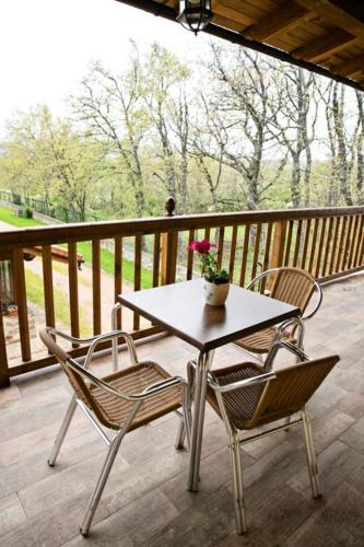 Apartamentos turisticos LAS CARBALLEDAS in Santa Colomba De Somoza