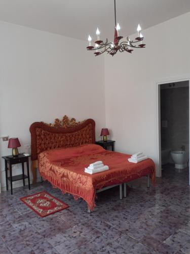 1 double bed, 1 twin bed