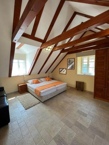 Rooms Toni Palace - image 3