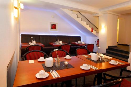 Centro Hotel Royal - image 2