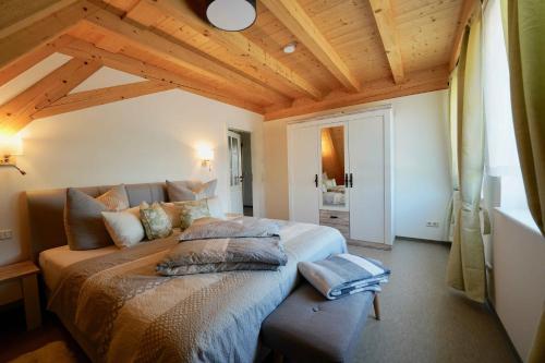 Familien- und Apartmenthotel Lerchenberghof in Ebersbach Sachsen