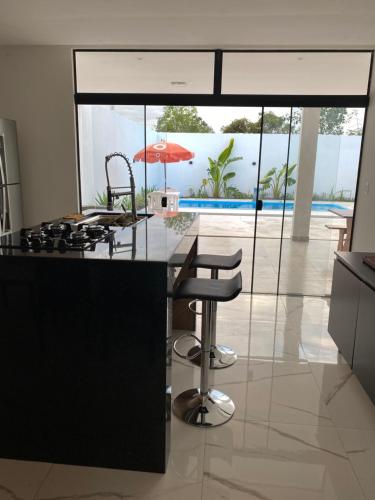 مطبخ, Casa TOP com piscina e Wifi in Taquari