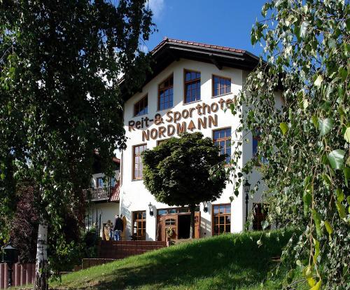 . Reit-und Sporthotel Nordmann